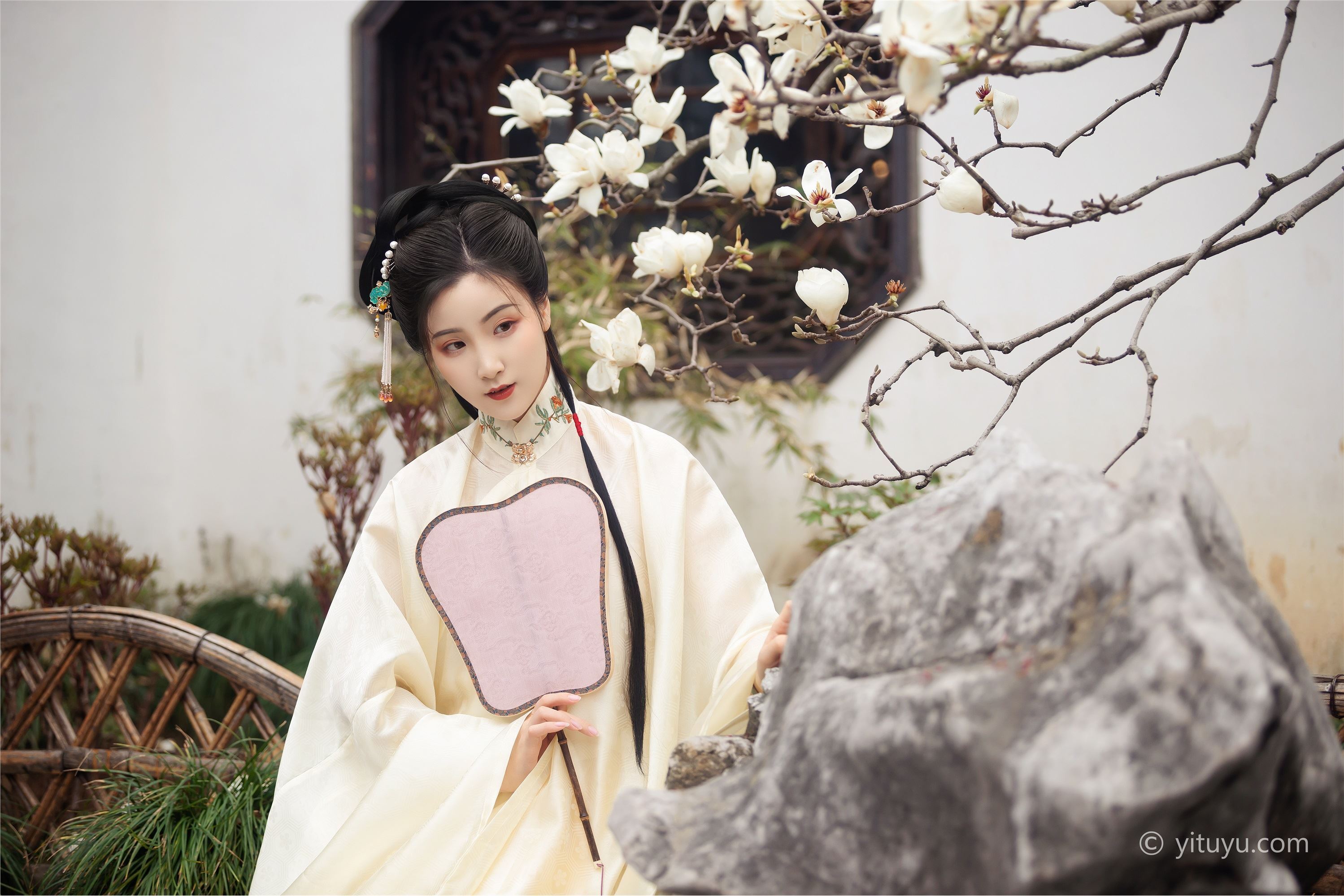 YITUYU艺图语  2021.05.10 玉兰 金儿